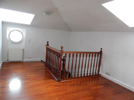 Maison sur Bordeaux ; 2 629 &euro;  ; Location Réf. L60000530