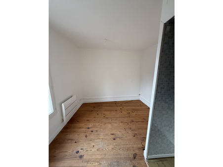 A louer appartement 365 &euro;  Avesnes-sur-Helpe