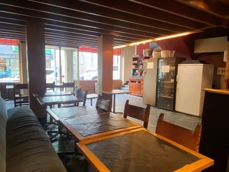 A vendre local commercial Font-Romeu-Odeillo-Via 66120; 274 500 &euro; 