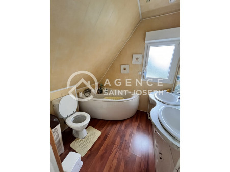 Vente house &euro; 273 000  Yvetot