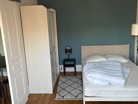 A louer appartement 1 831 &euro;  Paris