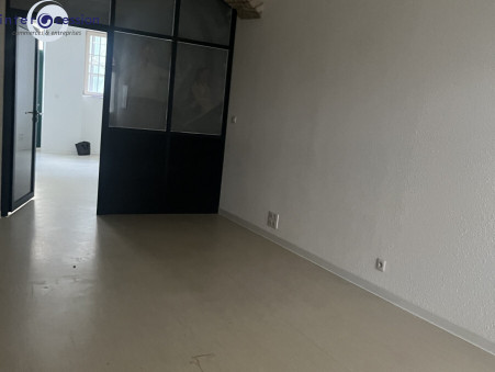 A louer local professionnel Dole 39100; 1 300 &euro; 