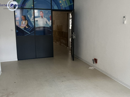 Local professionnel 1 300 &euro;  sur Dole (39100) - Réf. DC3228