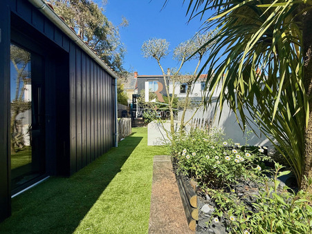 Vente Maison La Rochelle Réf. A10484 - Slide 1