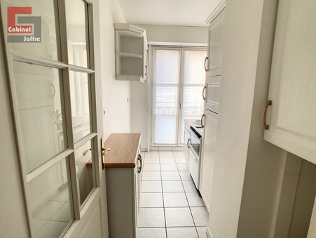 Appartement 842 &euro;  Réf. 949 Fontainebleau
