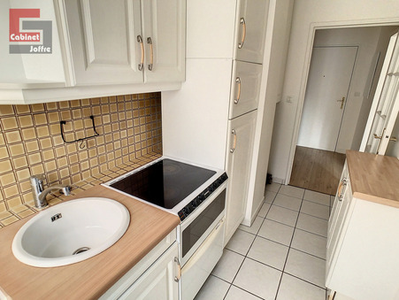 Location appartement Fontainebleau 77300; 842 &euro; 