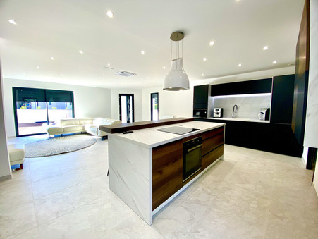 Maison sur Villerest ; 350 000 &euro;  ; A vendre Réf. 23_6400