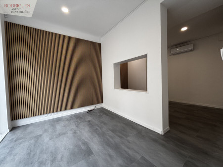 Local professionnel 224 700 &euro; sur Poitiers (86000) - Réf. 1036