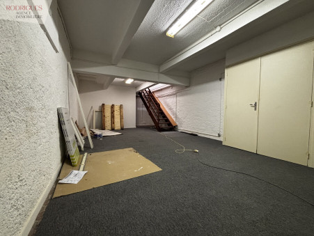 Local professionnel sur Poitiers ; 224 700 &euro; ; Achat Réf. 1036