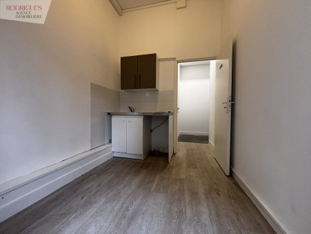 Local professionnel sur Poitiers ; 224 700 &euro; ; Vente Réf. 1036