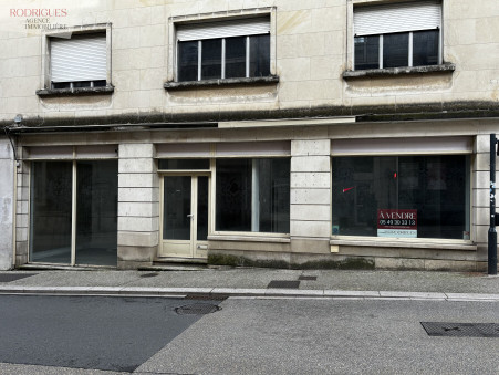 Local professionnel 224 700 &euro; Réf. 1036 Poitiers