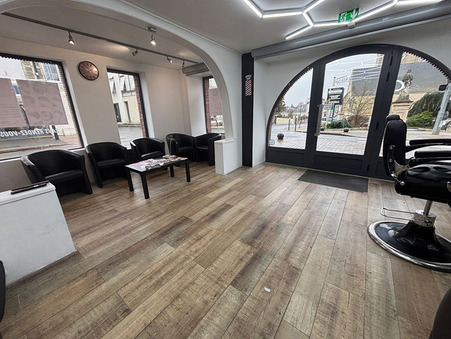 Local commercial 590 &euro;  sur Gennes Val de Loire (49350) - Réf. 896