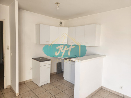 A louer appartement 825 &euro;  Louvres