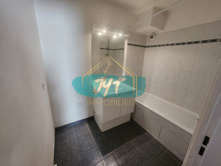 A louer appartement 825 &euro;  Louvres