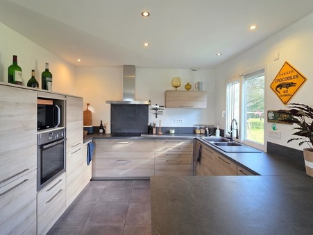 Vente maison 309 000 &euro;  Epervans