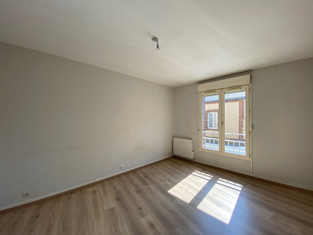 Appartement 350 &euro;  Réf. 3523 Brou