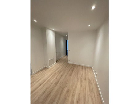 Local commercial 930 &euro;  Réf. 00075-003 Chantilly