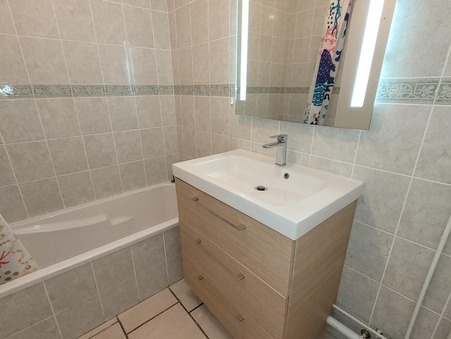 Appartement 850 &euro;  Réf. LA22227-IMMOLYS_2080 Saint Apollinaire