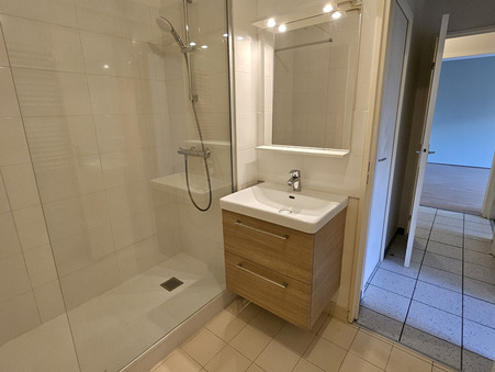 Appartement 917 &euro;  Réf. 819 Avon