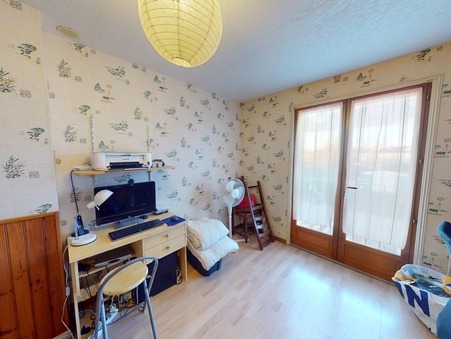 A vendre maison Saint Pierre Lès Nemours 77140; 210 000 &euro; 