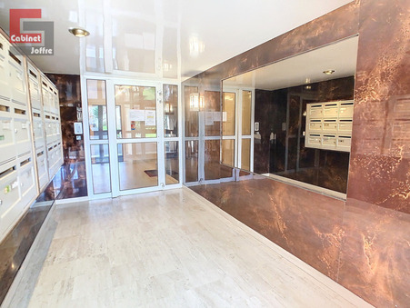 A louer appartement 604 &euro;  Fontainebleau