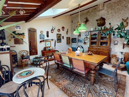 Maison sur Chenou ; 325 000 &euro;  ; Achat Réf. 217754