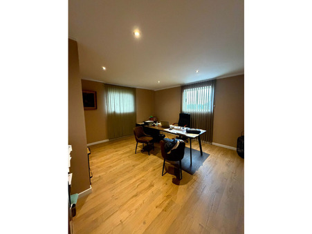 Location Local BIGUGLIA Réf. 339 - Slide 1