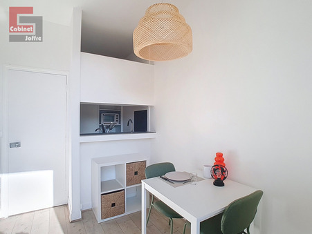 Appartement 690 &euro;  Réf. 2010 Fontainebleau