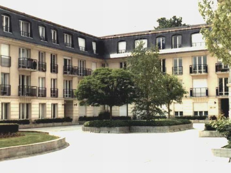 Parking 113 &euro;  Réf. 25 Fontainebleau