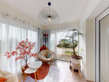 Apartment sur La Grande Paroisse ; &euro; 378 000  ; Achat Réf. 218559