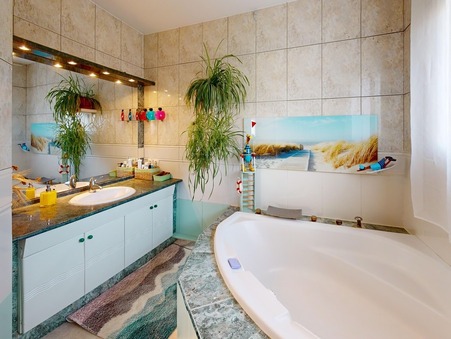 A vendre apartment La Grande Paroisse 77130; &euro; 378 000 