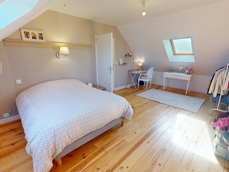 House sur Égreville ; &euro; 425 000  ; A vendre Réf. 218491