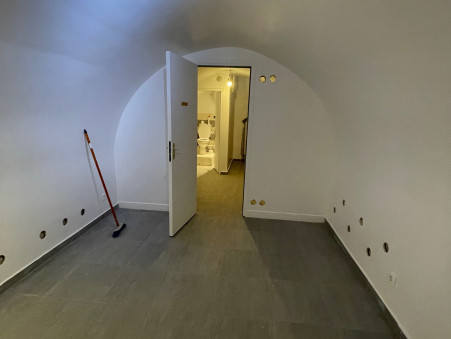 Location local commercial Paris 3eme Arrondissement 75003; 2 000 &euro; 