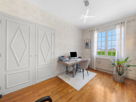 Maison sur Sassenay ; 378 000 &euro;  ; A vendre Réf. 03184