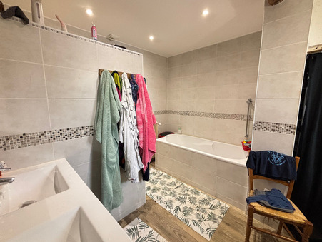 Maison sur St Germain du Plain ; 235 000 &euro;  ; A vendre Réf. 4903