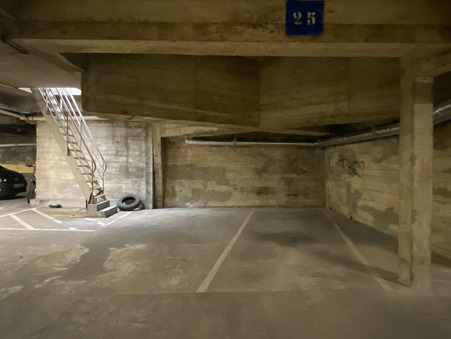 Parking 129 &euro;  sur Paris (75014) - Réf. 4809