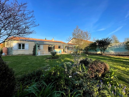 Maison 195 175 &euro; Réf. MAIS 759-86854535 Bégrolles-en-Mauges