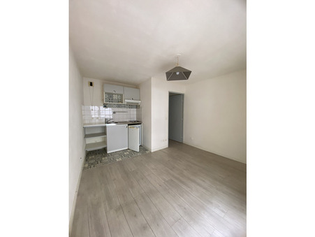 A louer appartement 496 &euro;  Nantes