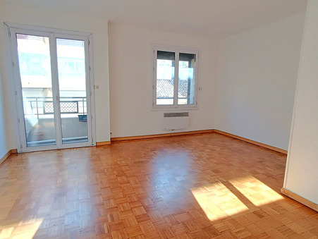 Location appartement Marseille 13006; 980 &euro; 