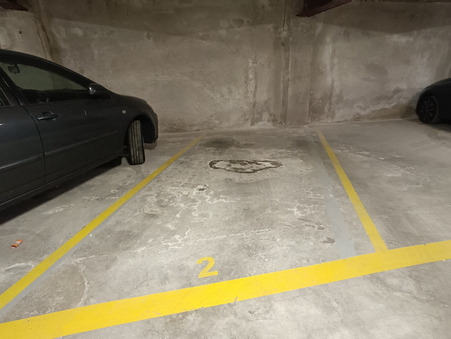 Parking 140 &euro;  sur Marseille (13007) - Réf. 18CRGA