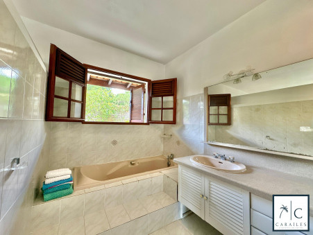 Maison sur La Trinite ; 530 000 &euro;  ; Vente Réf. CAR245