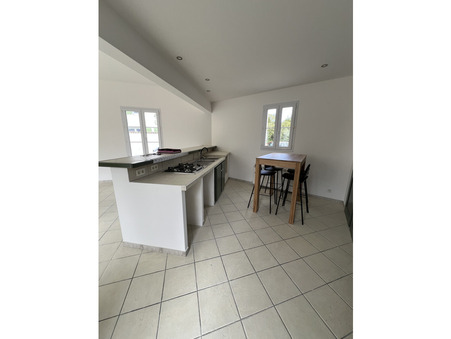 Maison sur Le Château-d'Oléron ; 1 150 &euro;  ; A louer Réf. 1552