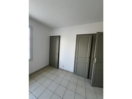 Maison sur Le Château-d'Oléron ; 1 150 &euro;  ; Location Réf. 1552