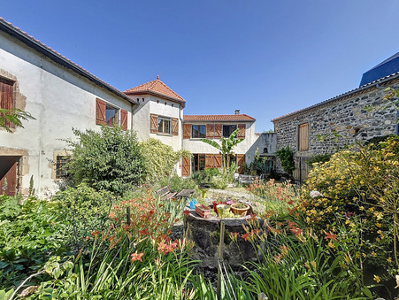 A vendre maison Chadeleuf 63320; 315 500 &euro; 