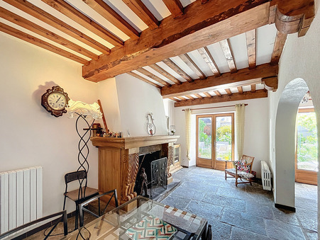 Maison 315 500 &euro;  sur Chadeleuf (63320) - Réf. idc802