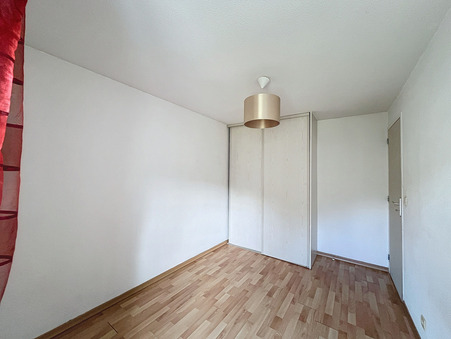 Appartement 470 &euro;  Réf. LLAP10000036 Champeix