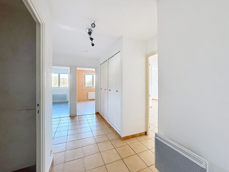 Appartement 595 &euro;  sur Champeix (63320) - Réf. LLAP10000039