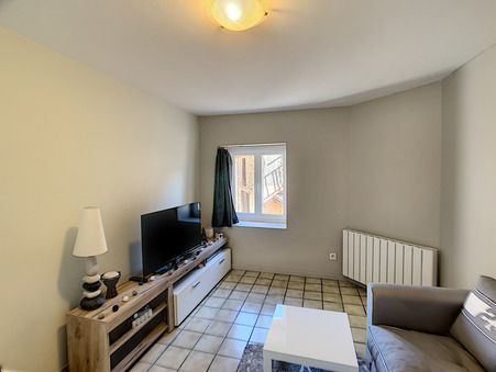 Maison sur Neschers ; 510 &euro;  ; A louer Réf. LLMA10001181