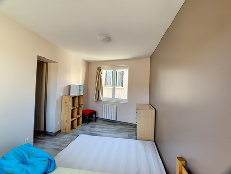 A louer maison Neschers 63320; 510 &euro; 