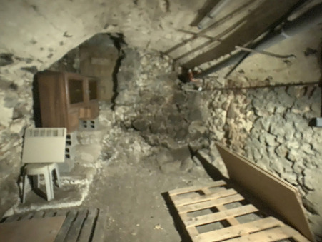 Maison sur Neschers ; 510 &euro;  ; Location Réf. LLMA10001181